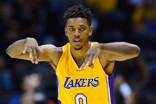 拜仁vs葡萄牙体育首发：凯恩、奥利塞出战，阿方索回归（拜仁战葡体首发公布：凯恩、奥利塞先发，阿方索复出）