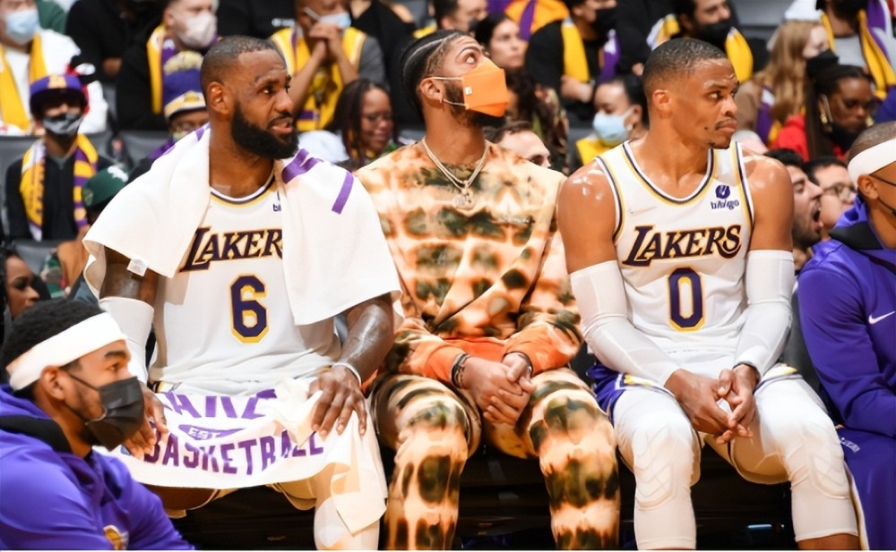 托莫里：在米兰感到被重视和支持；继续努力争取重回英格兰队（托莫里：在米兰倍感重视与支持，将继续奋战争取重返英格兰队）