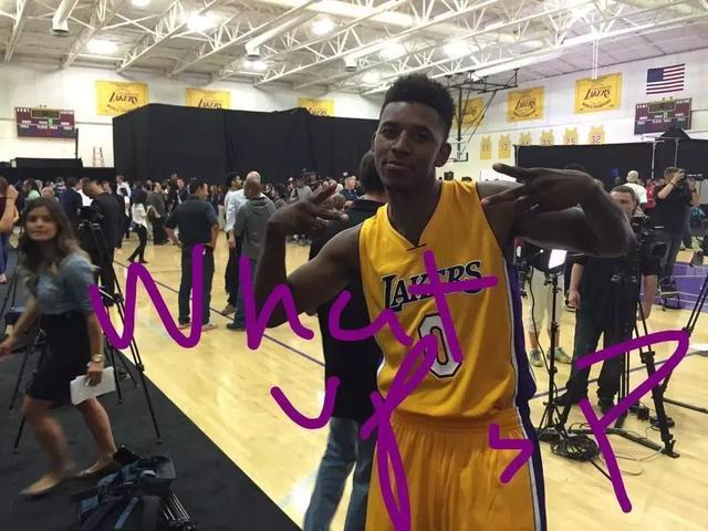 斯基拉：弗拉泰西渴望更多出场机会，他的经纪人已与尤文接触（斯基拉：弗拉泰西寻求更多出场时间，其经纪人已与尤文沟通）