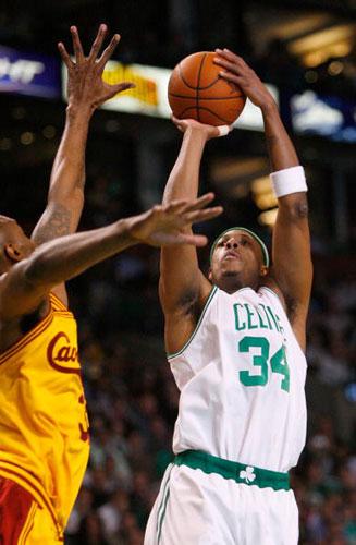 马尔蒂尼：希望意大利进世界杯；不会去米兰以外的任何俱乐部（马尔蒂尼：盼意大利晋级世界杯，除米兰外不考虑任何俱乐部）